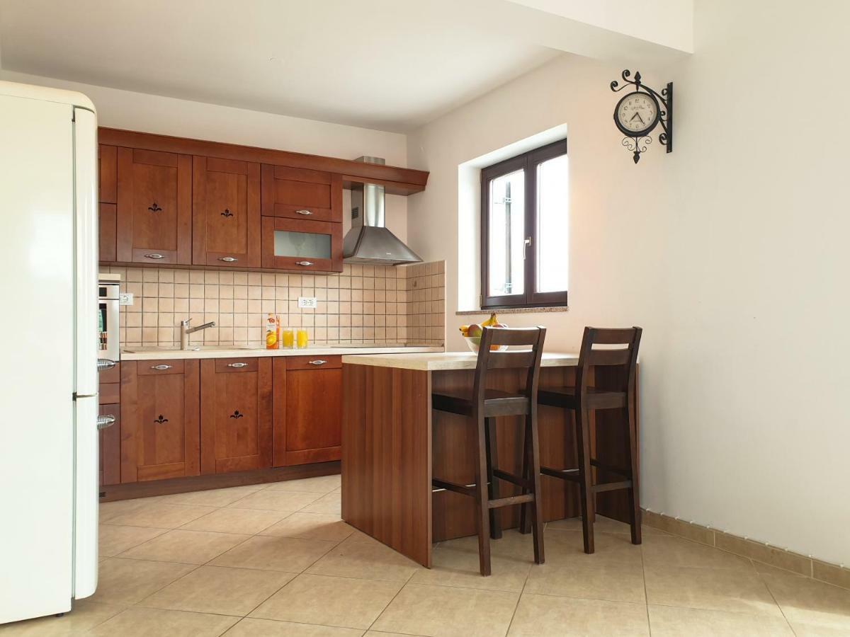 Apartment Oliva Yourcroatiaholiday Premantura Esterno foto